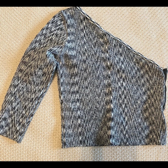 Guess crop - Picture 2 of 3